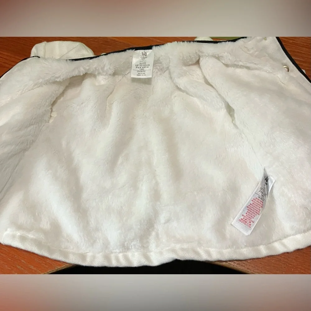 NWT Disney Store Baby White Cardigan w/Minnie Mouse Size 18-24 months faux fur